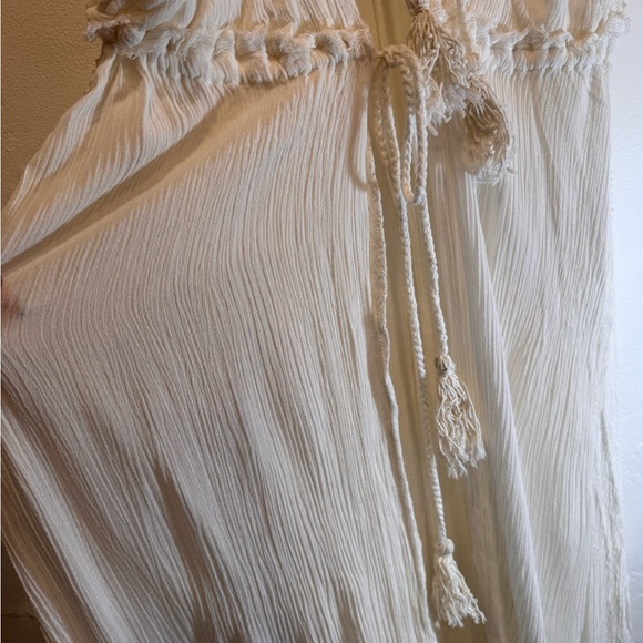 Elegant Gauzy Tunic - Picture 4 of 5